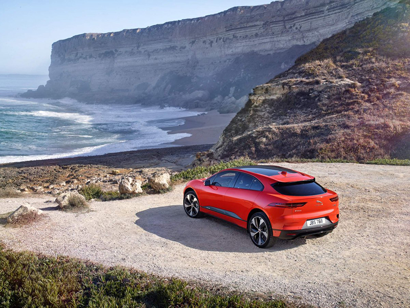 جاجوار آي بيس I-Pace تجعل للسيارات الكهربية بعدا جديدا